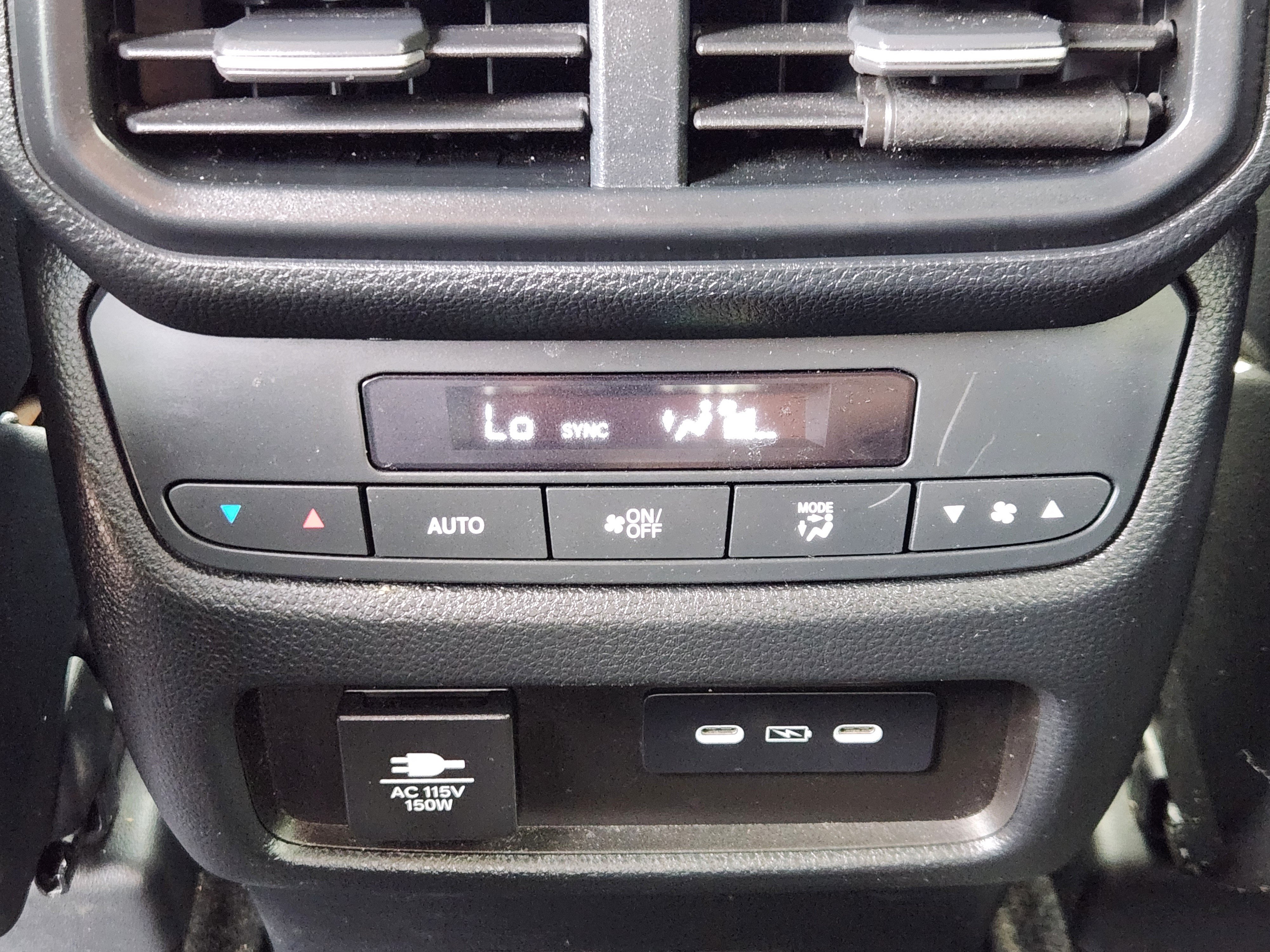 Certified 2024 Honda Pilot TrailSport image 23