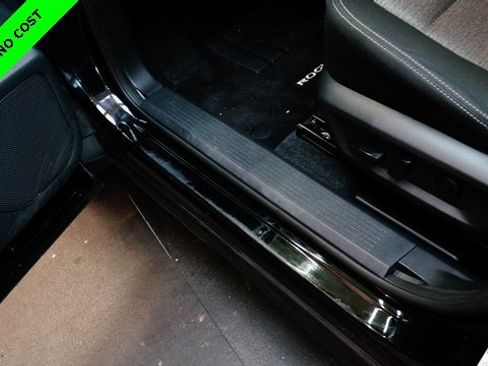 Used 2022 Nissan Rogue SV image 29