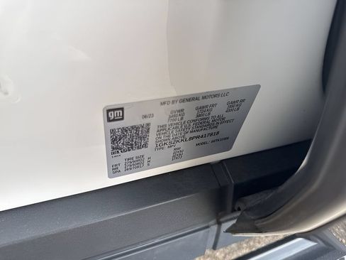 Used 2023 GMC Yukon XL Denali Ultimate w/ LPO, Floor Liner Package AWD/4WD image 37