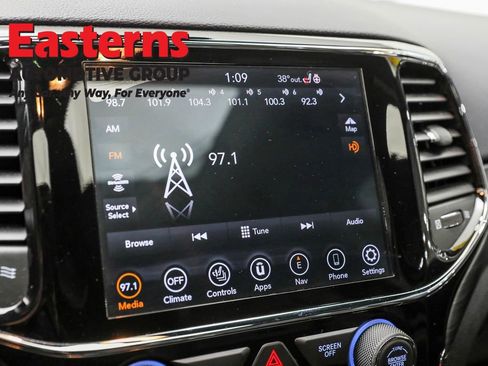 Used 2020 Jeep Grand Cherokee Altitude image 19