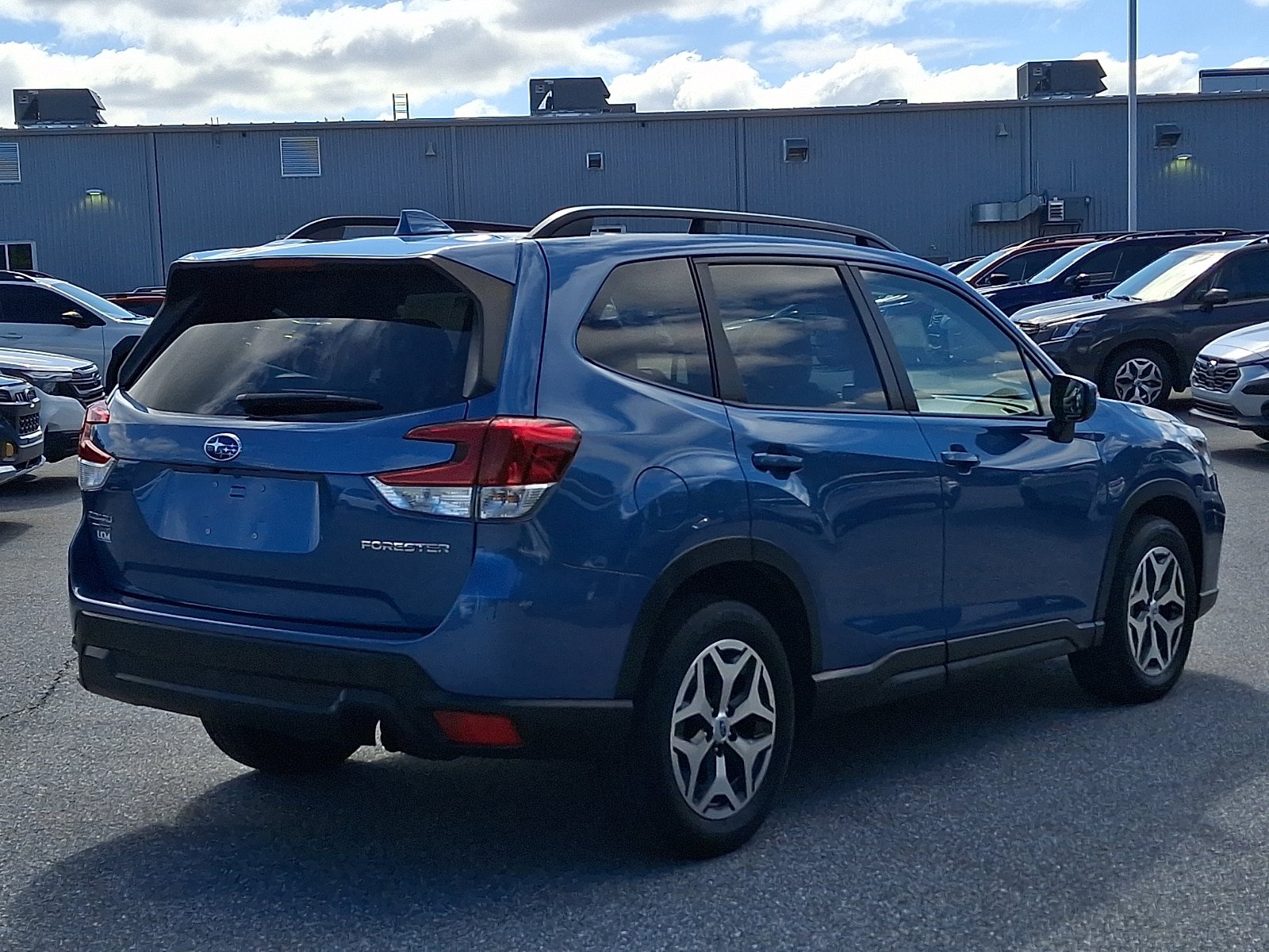 Used 2021 Subaru Forester Premium AWD/4WD image 4