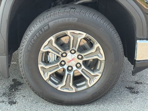 Used 2026 GMC Sierra 1500 SLT AWD/4WD image 35