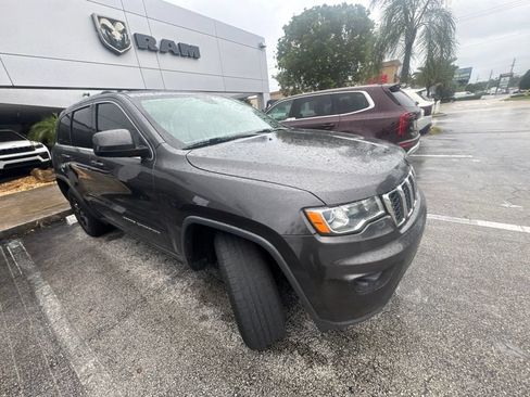 Used 2018 Jeep Grand Cherokee Laredo RWD image 8