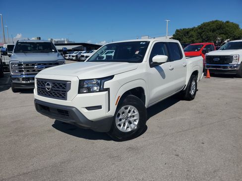 Used 2024 Nissan Frontier SV image 31