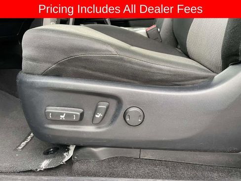 Used 2019 Toyota 4Runner SR5 AWD/4WD image 21