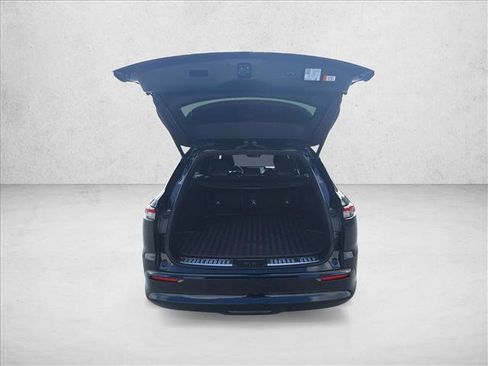 Used 2025 Toyota Crown Signia XLE image 18