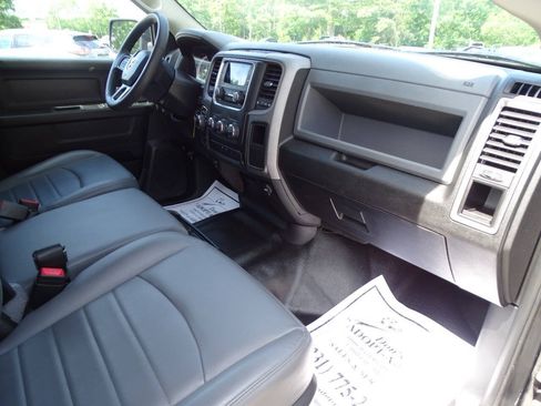 Used 2020 RAM 1500 4x4 Crew Cab Classic Tradesman w/ Chrome Appearance Package image 30