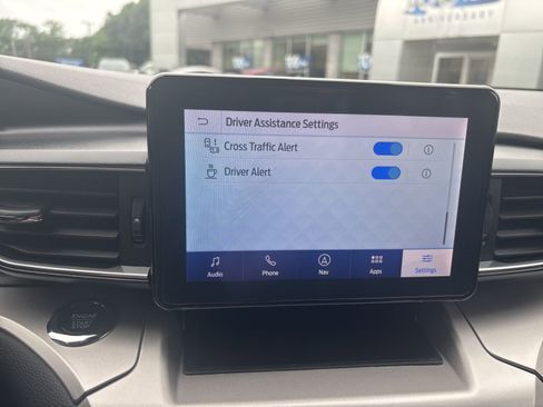 Used 2022 Ford Explorer XLT w/ Equipment Group 202A image 21