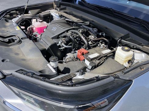 Used 2024 Toyota Grand Highlander XLE image 38