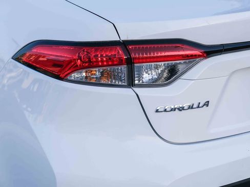 Certified 2024 Toyota Corolla LE FWD image 7