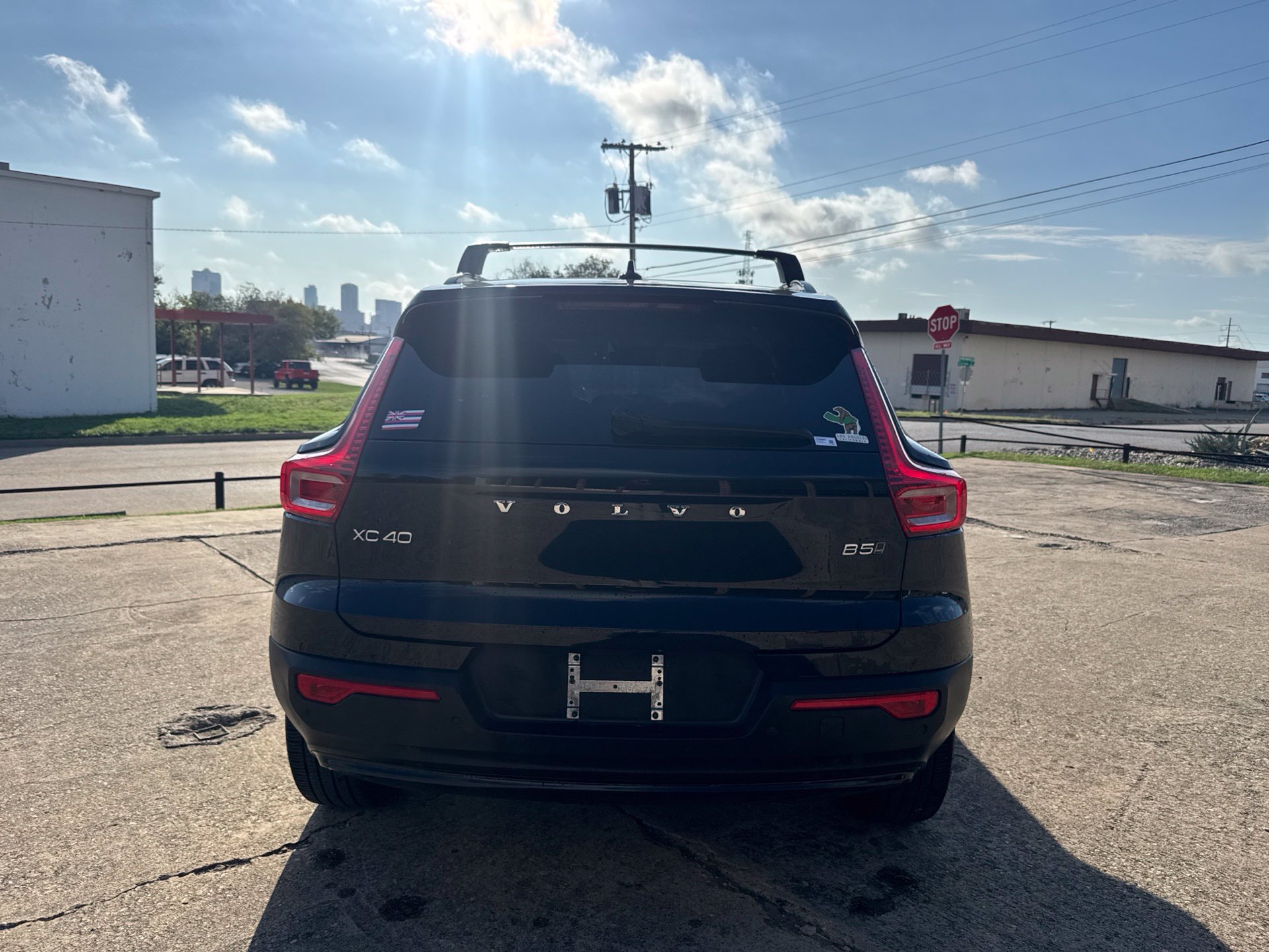 Used 2023 Volvo XC40 B5 Ultimate w/ Protection Package Premier AWD/4WD image 6