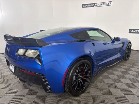 Used 2015 Chevrolet Corvette Z06 w/ 3LZ Preferred Equipment Group image 5