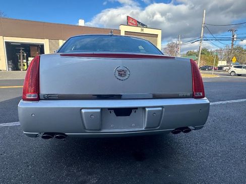 Used 2010 Cadillac DTS Luxury image 6