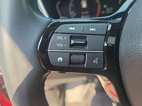 Certified 2025 Honda Pilot Touring image 20