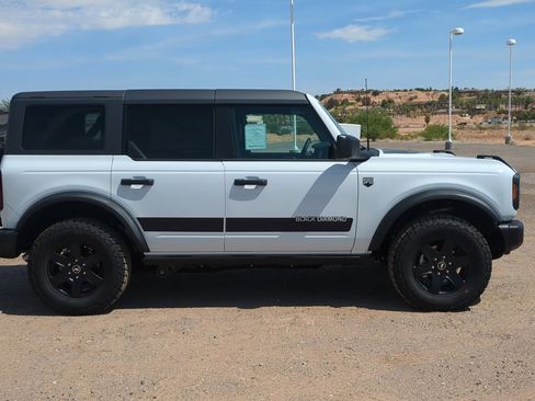 New 2025 Ford Bronco Big Bend w/ Black Diamond Package image 2