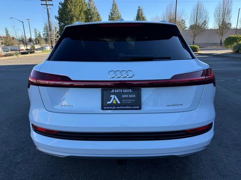Used 2021 Audi e-tron Premium Plus w/ Premium Plus Package image 10