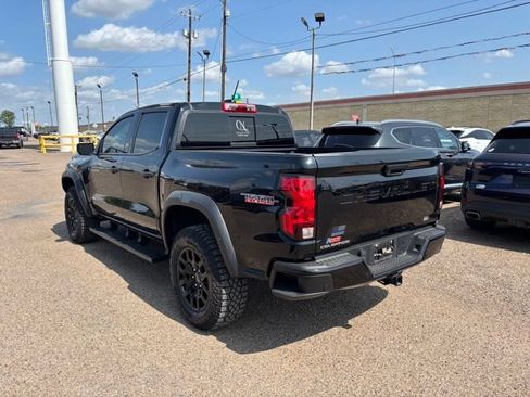 Used 2025 Chevrolet Colorado Trail Boss AWD/4WD image 4