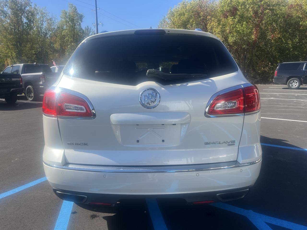 Used 2015 Buick Enclave Leather AWD/4WD image 6