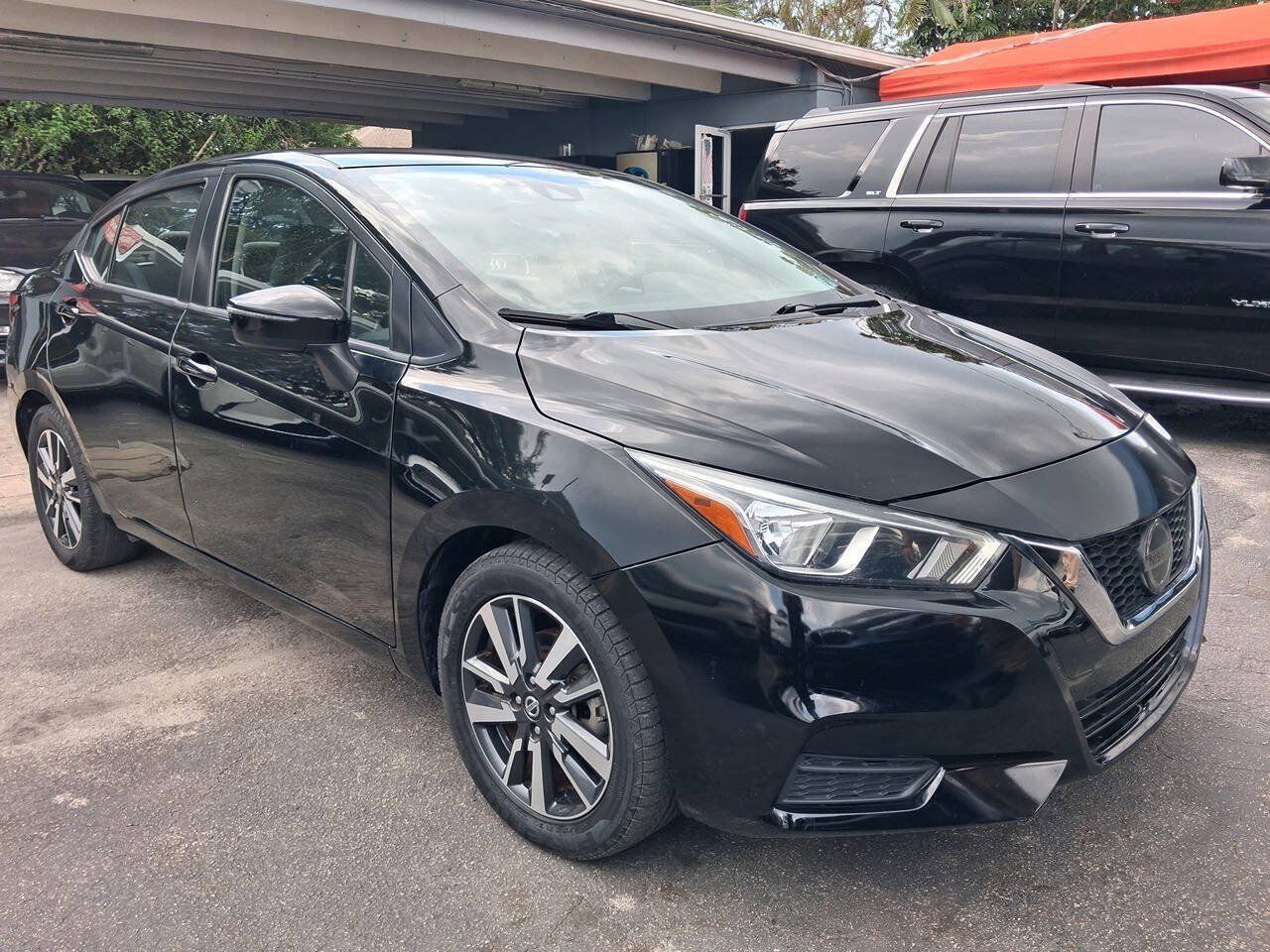 Used 2021 Nissan Versa SV FWD image 8