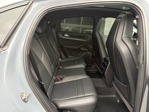 Used 2026 Porsche Cayenne S AWD/4WD image 24