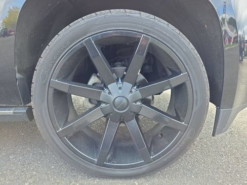 Used 2016 GMC Yukon Denali w/ Open Road Package AWD/4WD image 12