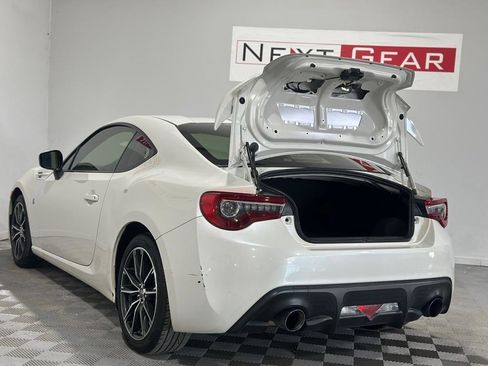 Used 2017 Toyota 86 RWD image 31
