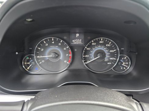 Used 2010 Subaru Outback 2.5i Premium AWD/4WD image 7