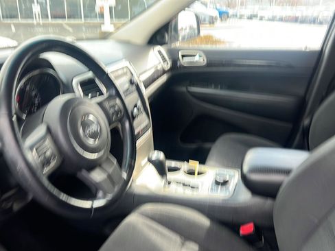 Used 2012 Jeep Grand Cherokee Laredo w/ Laredo E Group image 17