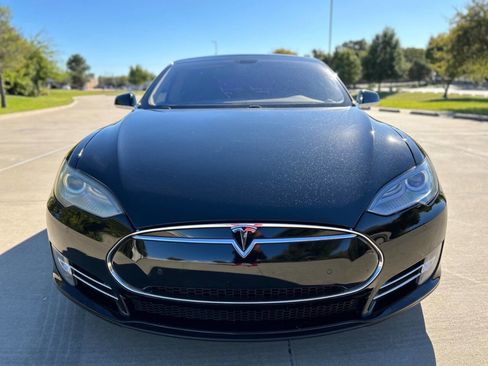 Used 2014 Tesla Model S 85 image 3