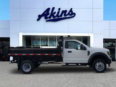 Used 2019 Ford F450 XL image 1