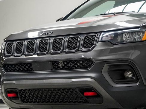 Used 2023 Jeep Compass Trailhawk image 2