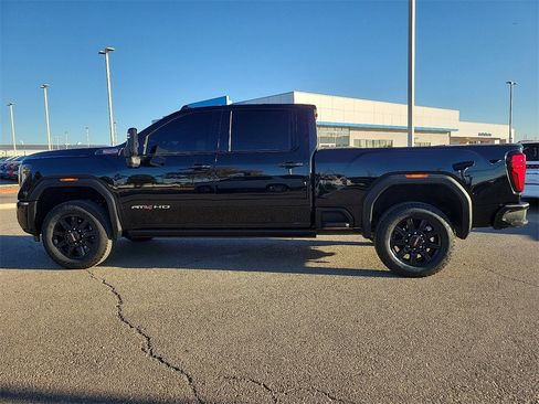 Used 2025 GMC Sierra 2500 AT4 w/ AT4 Premium Plus Package image 6