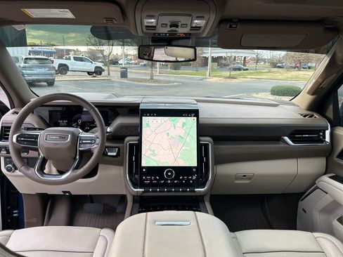 Certified 2025 GMC Yukon XL Denali w/ Sun & Power Step Package image 27