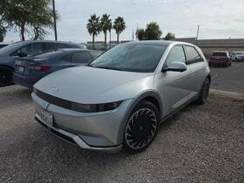 Used 2023 Hyundai Ioniq 5 Limited image 2