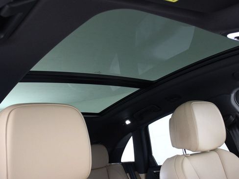 Certified 2026 Porsche Macan S AWD/4WD image 25