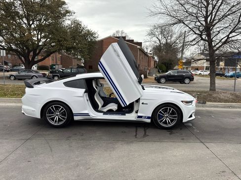 Used 2017 Ford Mustang GT image 6