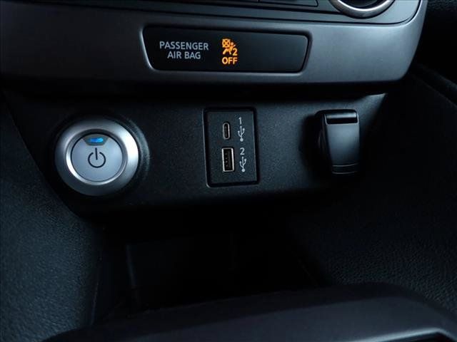 Used 2025 Nissan Leaf S FWD image 16