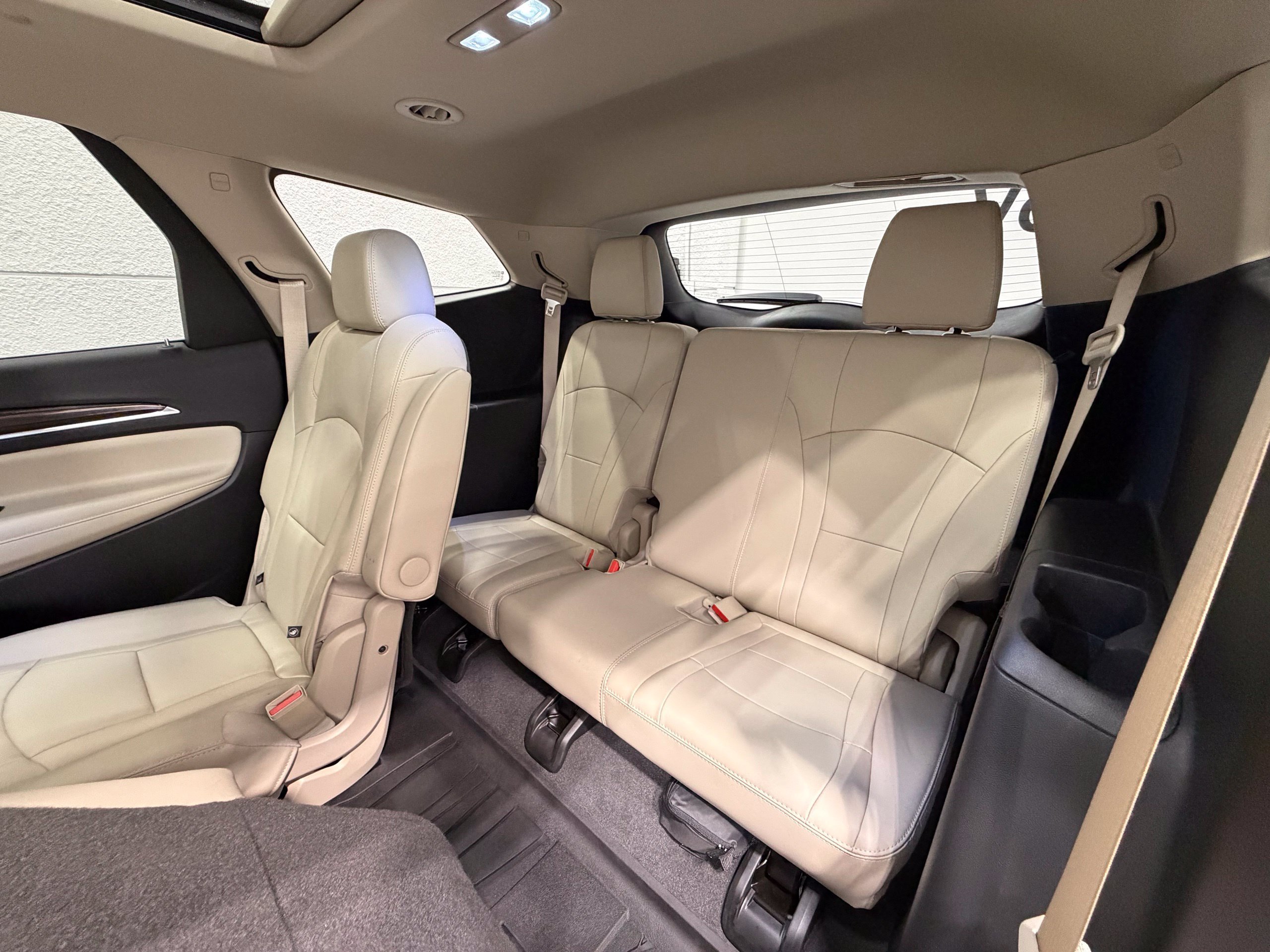 Used 2020 Buick Enclave Essence w/ Sound and Sites Package AWD/4WD image 24