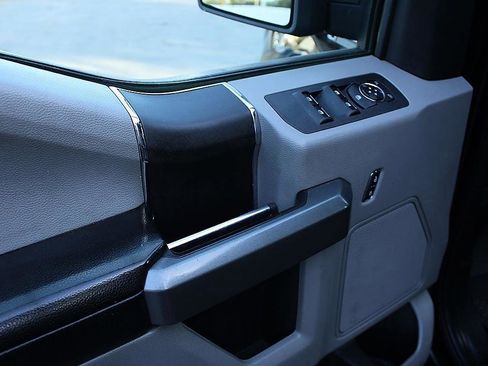Used 2019 Ford F150 XLT RWD image 8