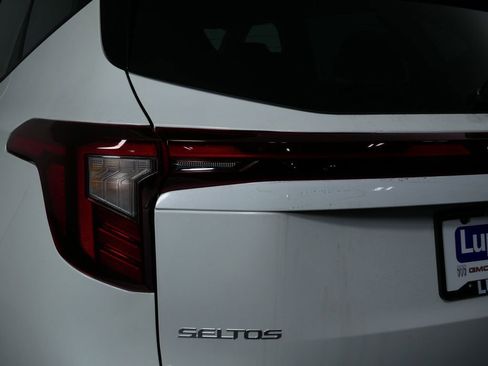 New 2026 Kia Seltos S image 13