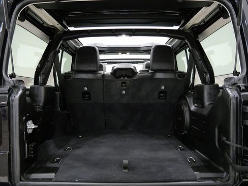 Used 2019 Jeep Wrangler Unlimited Sahara image 27