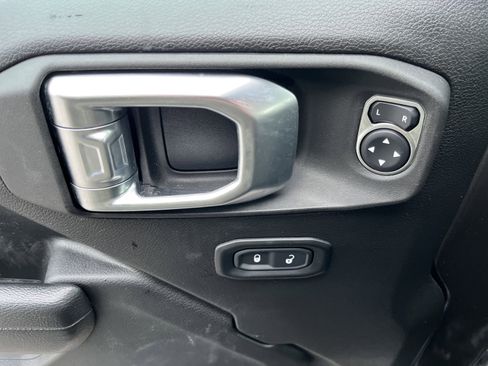 Used 2022 Jeep Wrangler Sport S image 18