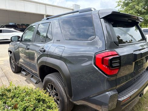 Used 2025 Toyota 4Runner SR5 AWD/4WD image 2