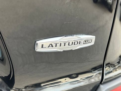 Used 2022 Jeep Cherokee Latitude Lux image 15