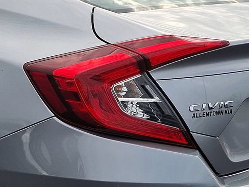 Used 2018 Honda Civic EX-T image 11