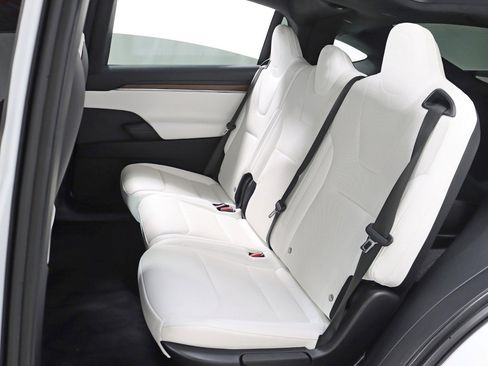 Used 2023 Tesla Model X image 30