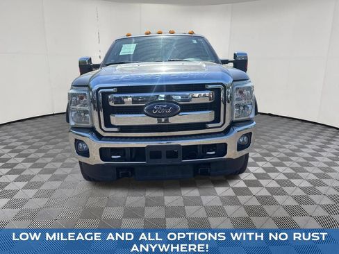 Used 2015 Ford F250 XLT w/ XLT Premium Package AWD/4WD image 3