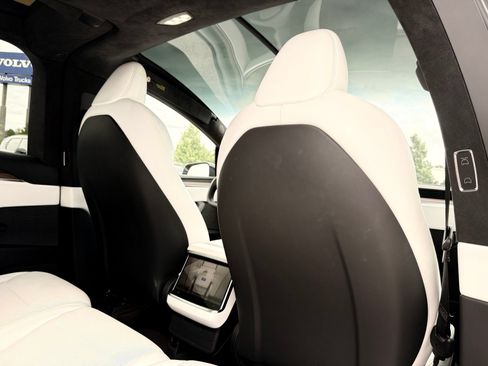 Used 2023 Tesla Model X AWD/4WD image 37