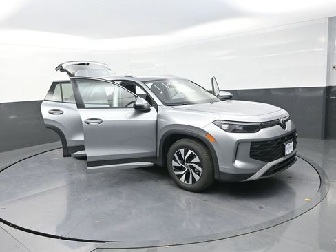 New 2026 Volkswagen Tiguan S FWD image 29