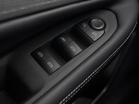 New 2026 Chevrolet Blazer EV LT image 18